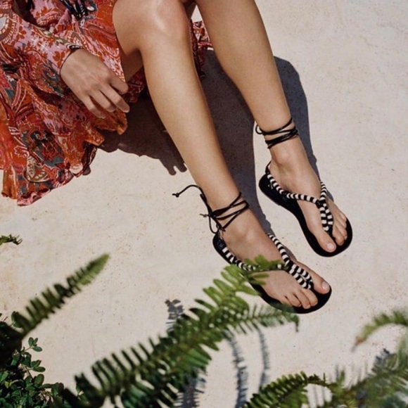 Zara TIED LACE UP FLAT SANDALS - Black - Picture 1 of 5